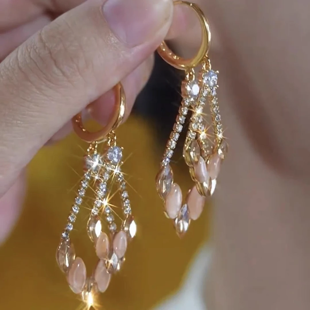 铜合金耳饰 质感灵动扇形耳饰耳坠满钻气质小众设计时尚轻奢