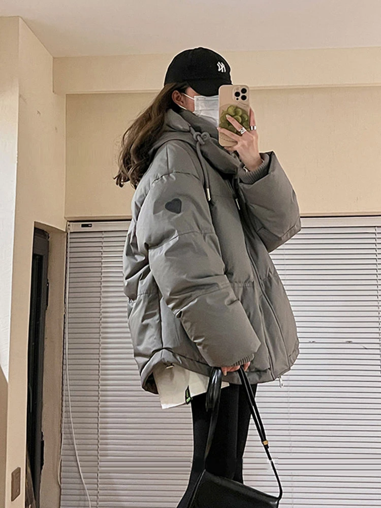 艾菜依灰色爱心短款羽绒羽绒服女2023年男女情侣加厚学生面包服外