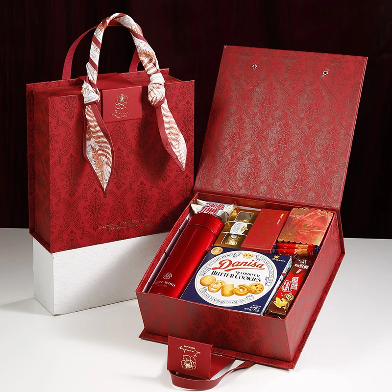 结婚伴手礼喜糖礼盒装成品订婚高端礼包婚礼回礼满月生日礼品糖果