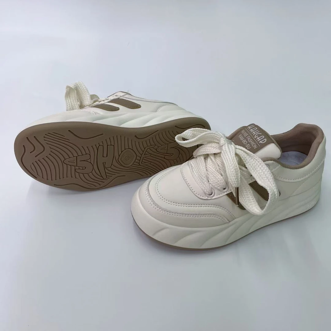 2025年春季新款圆头面包休闲运动鞋平底防滑系带学生百搭真皮