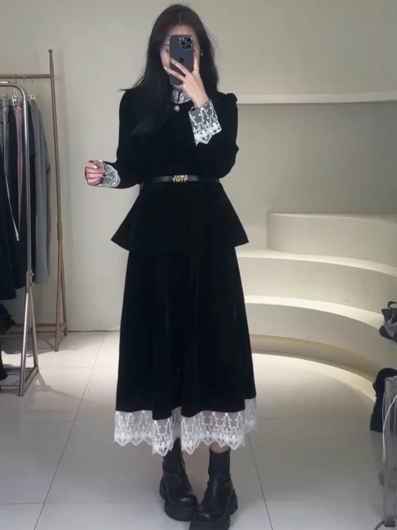 冬装独特超好看平绒蕾丝拼接连衣裙高级感裙子