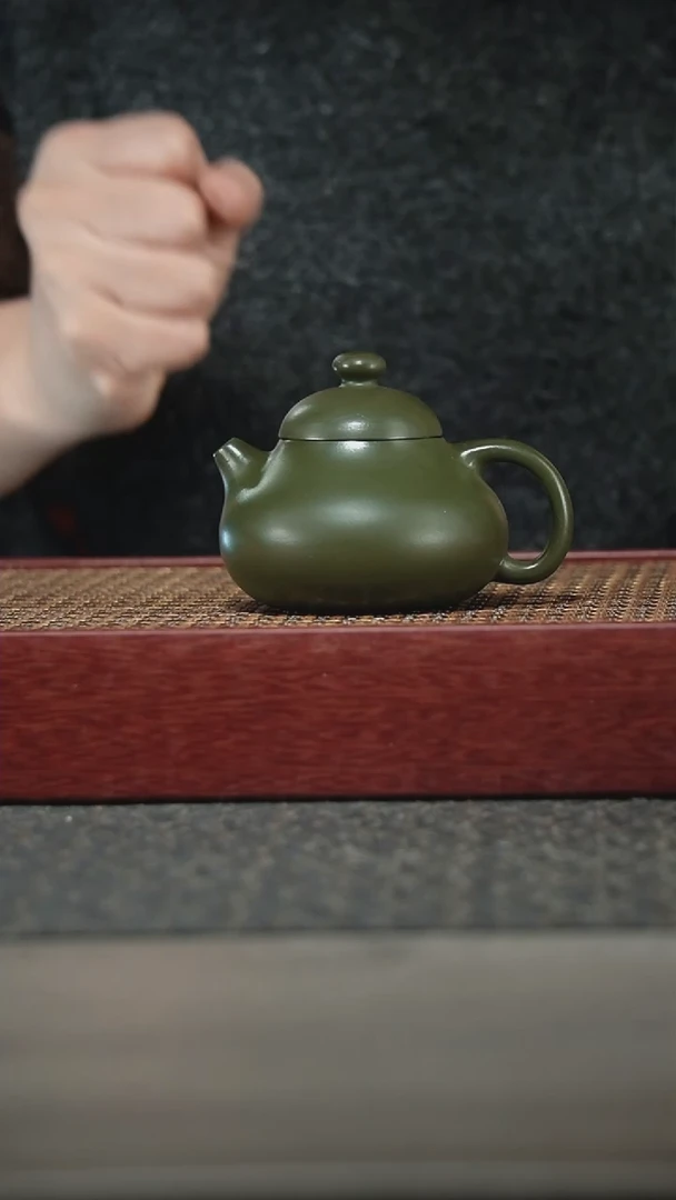 【闪购商品】紫砂茶壶某国绿泥喜瓢160CC