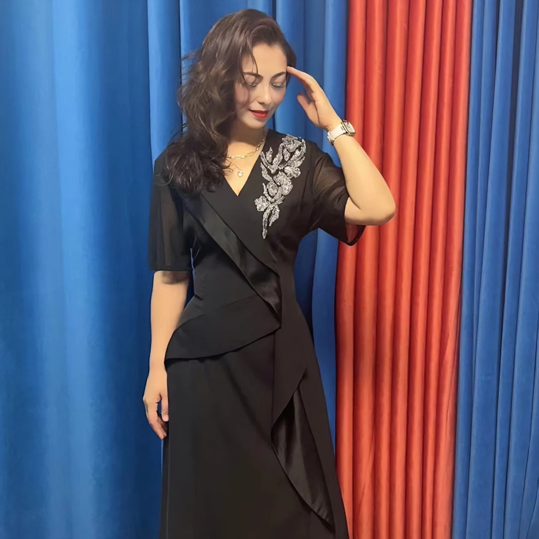 新疆包邮大码时尚气质显瘦连衣裙女神洋气中长裙成人修身聚酯纤维