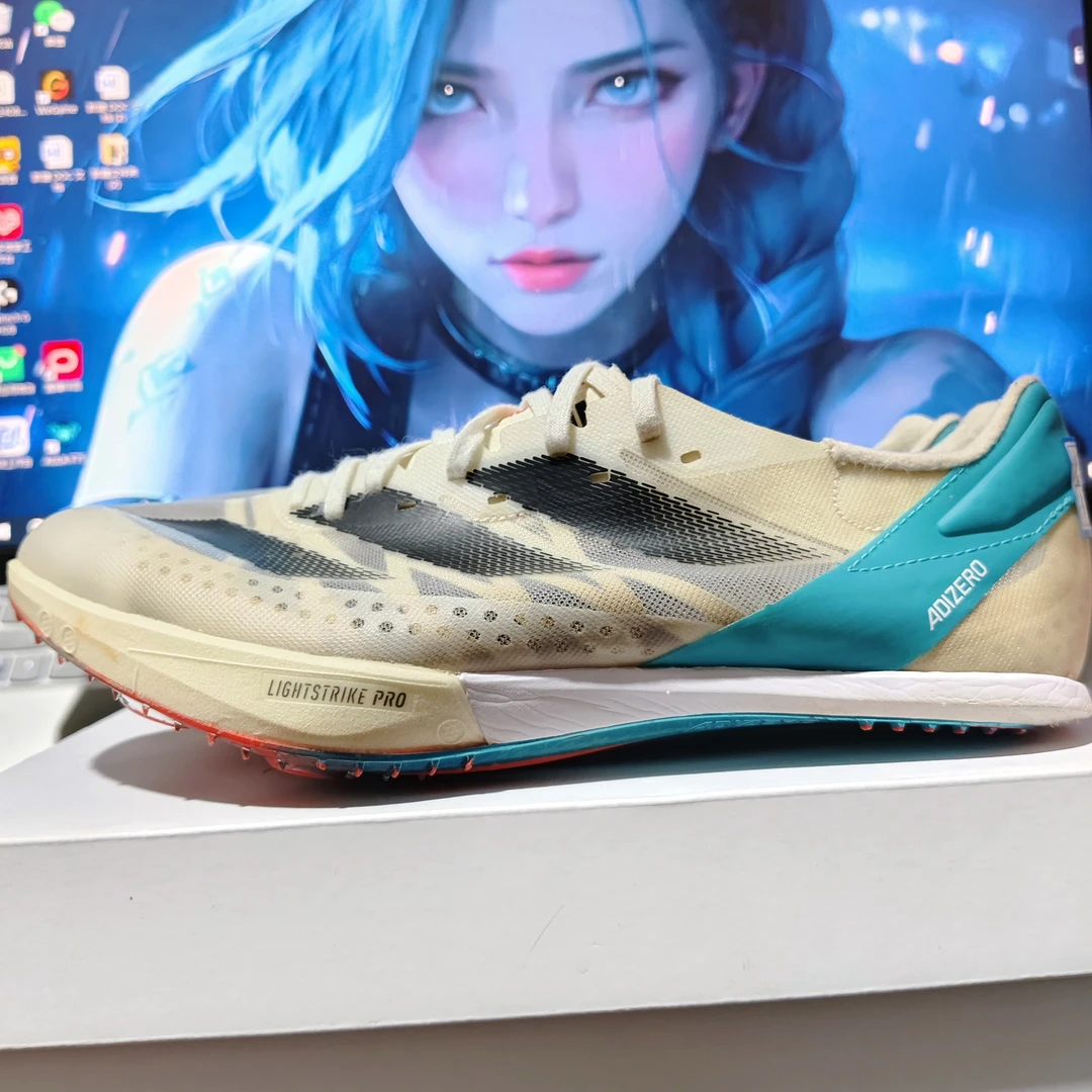 编号204  Adidas二手大蝉翼二代42.5码钉鞋低帮