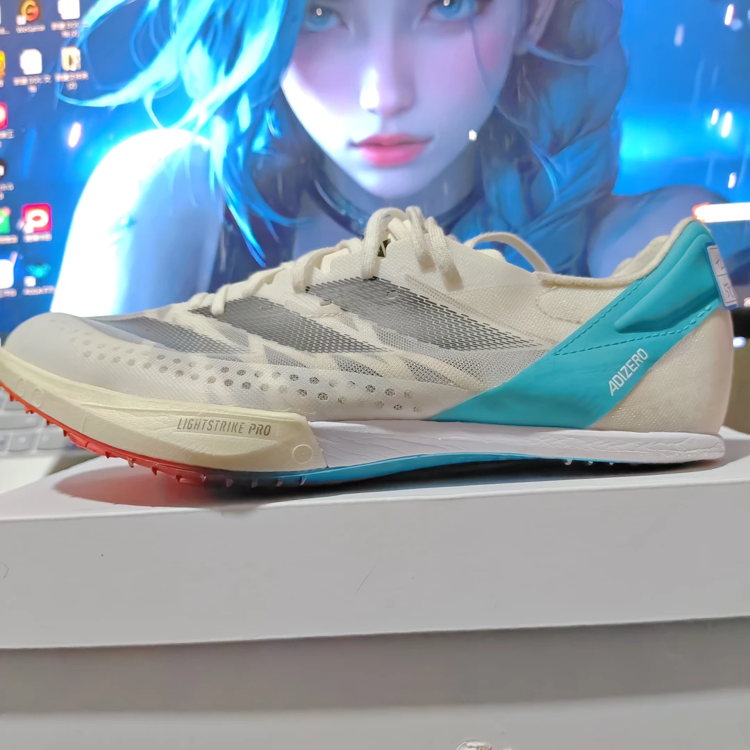 编号200  Adidas二手大蝉翼二代42.5码钉鞋低帮