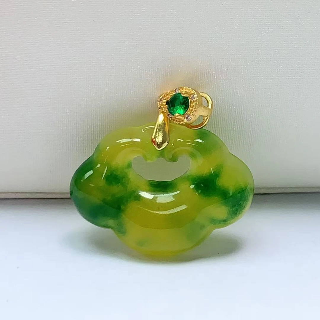 F33黄加绿祥云锁吊坠