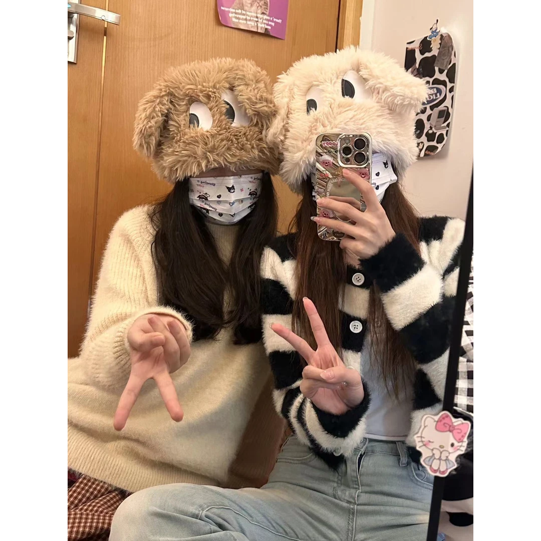 【六哈】可爱搞怪大眼小狗毛绒帽子女秋冬甜美保暖套头护耳包头帽