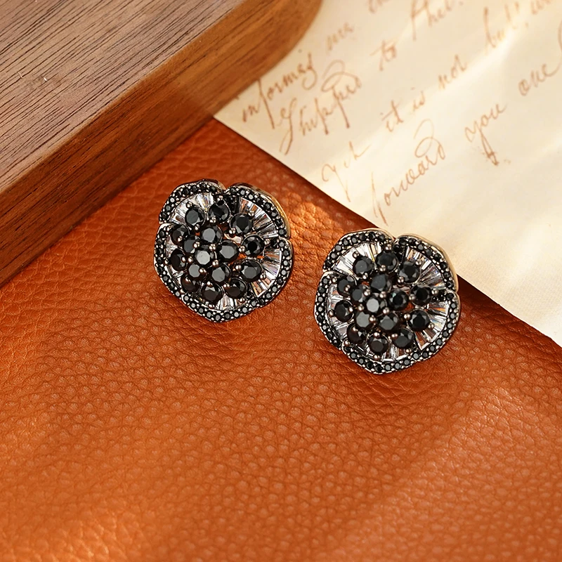 铜合金合成锆石耳饰 5822  小众设计师款优雅重工轻奢定制耳钉