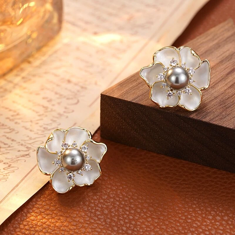 铜合金耳饰 5940 个性甜美小香风优雅百搭手工气质精致花朵耳钉