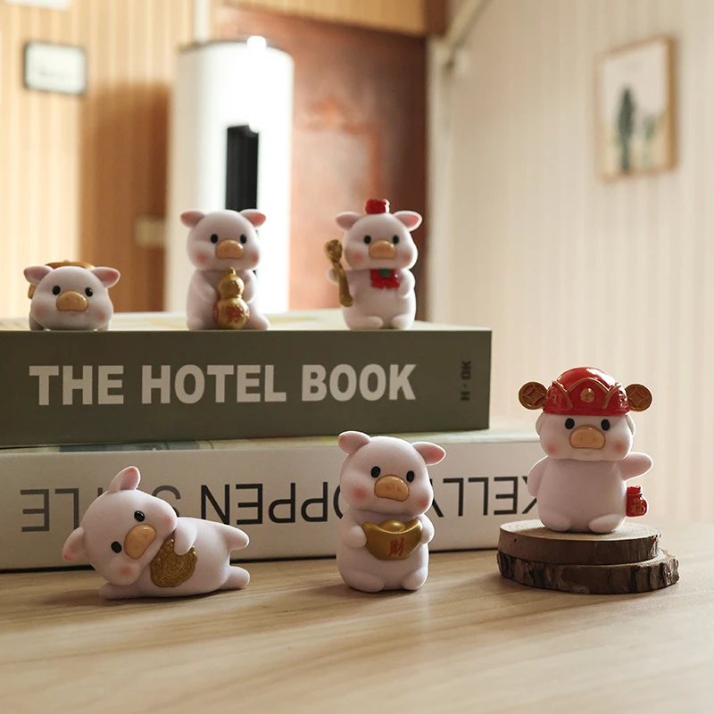 招财萌猪可爱摆件室内车载桌面配饰猪居家装饰工艺品学生微景观