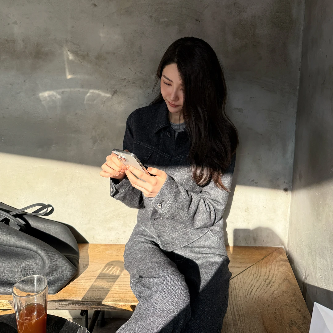 ROMI STUDIO“率性自我”绵羊毛混纺花纱感翻领夹克式外套 431W6086