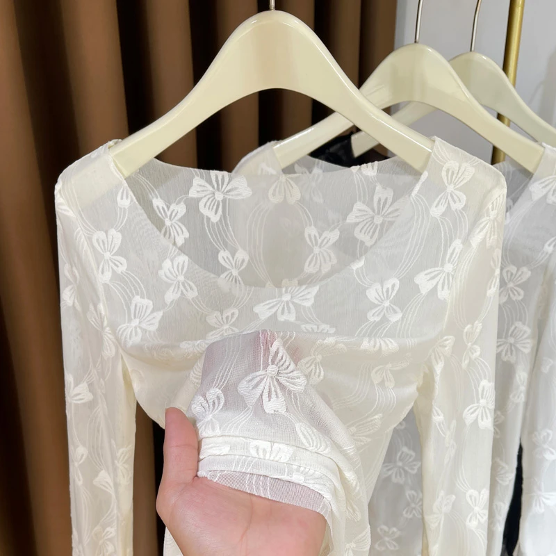 高级感大圆领提花蕾丝打底衫女2025新款透视薄款时髦网纱内搭上衣