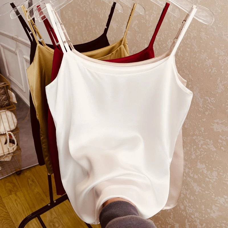 时尚吊带女西装内搭打底衫2023新款宽松缎面可调节背心女纯欲上衣