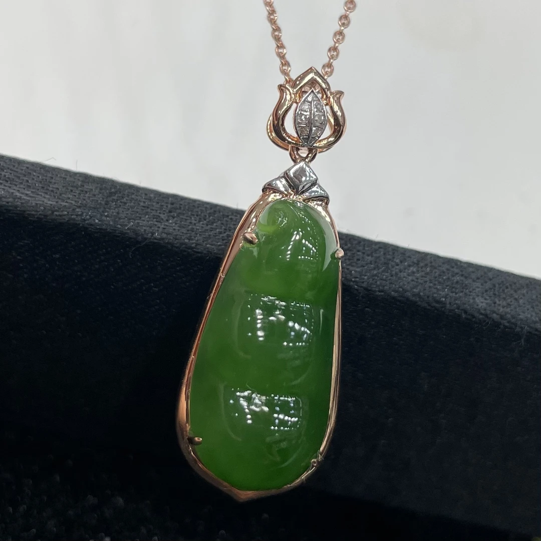 18k碧玉冰底菠菜绿福豆