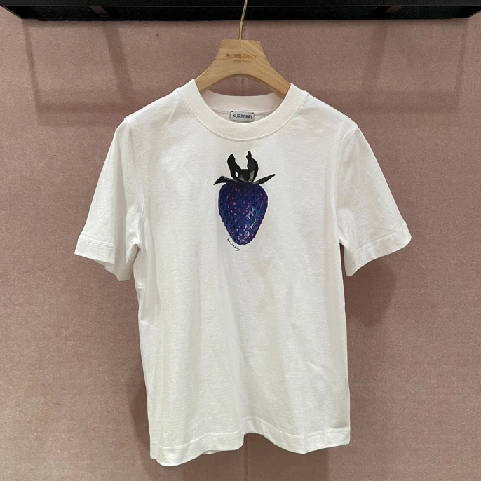 Burberry 新款草莓短袖