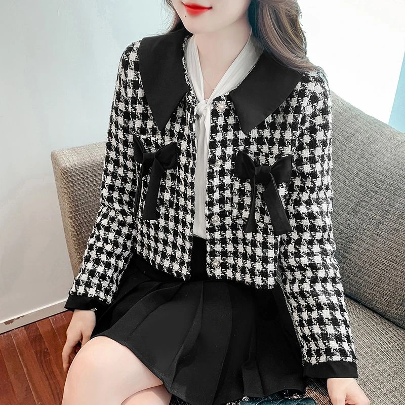 甜美减龄蝴蝶结加棉小香风格纹外套女显瘦娃娃领秋冬加厚长袖上衣