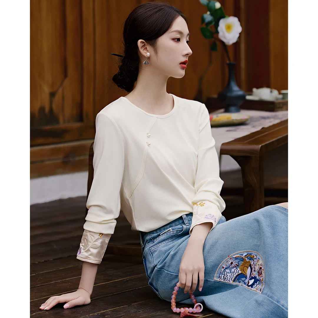 XWI/欣未2025年春季时尚百搭长袖内搭新中式国风袖口拼接刺绣T恤
