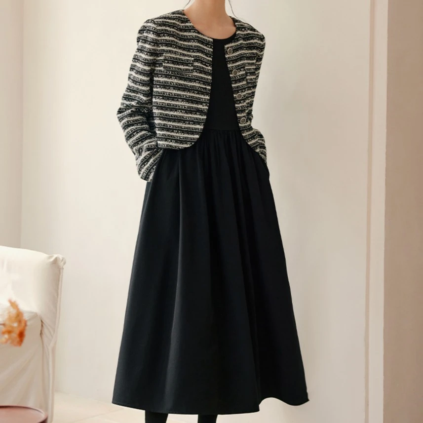 XWI/欣未针织拼接A字香风套装2023秋女式套装千金风黑色抖音金卡