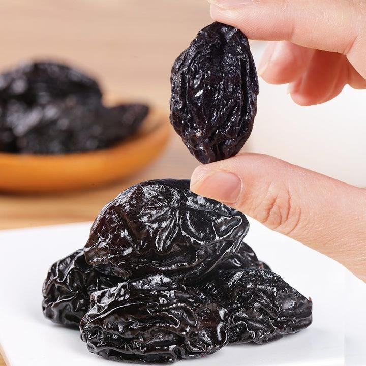 西梅干新鲜大西梅新疆特产西梅自然风干酸甜梅子解馋零食