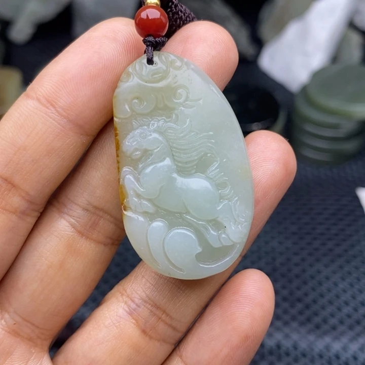 和田玉颈饰未镶嵌