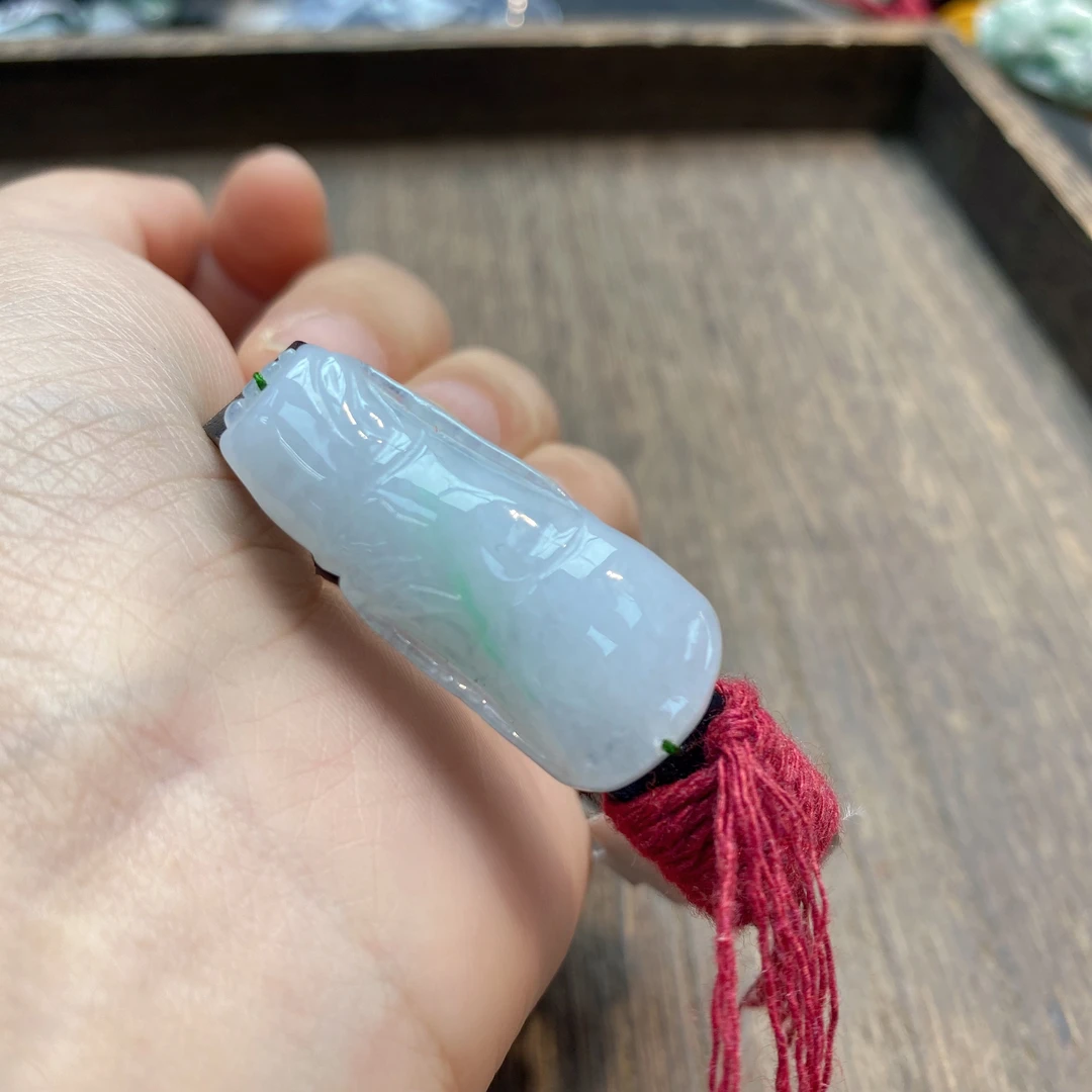 冰冰翡翠竹节皮腕带