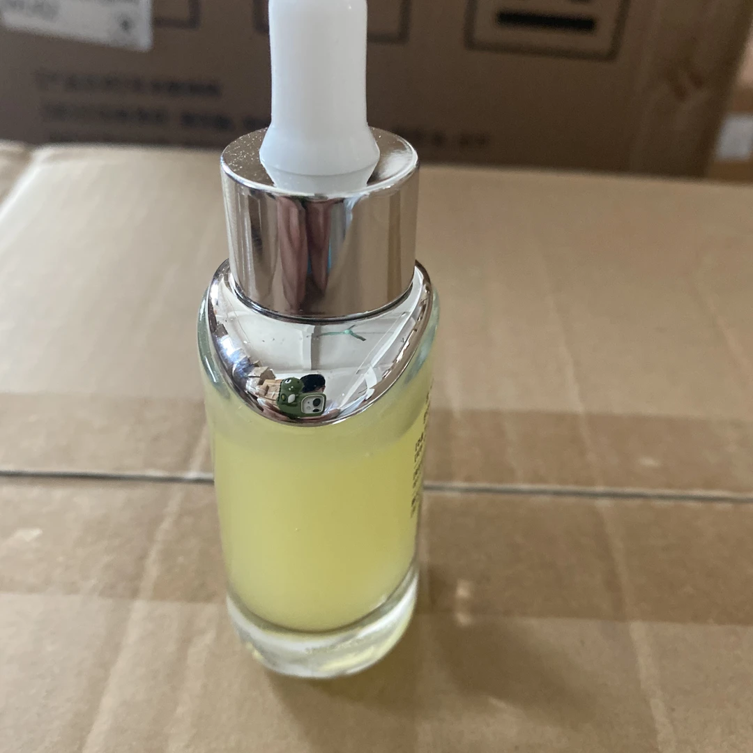 H款  保湿精华水  2瓶