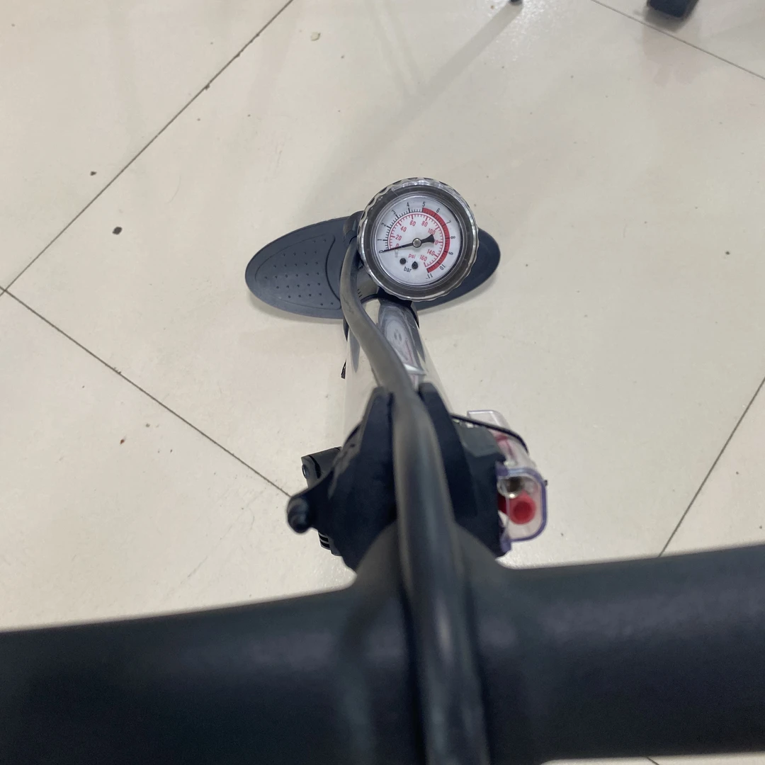 显示气压 打气筒