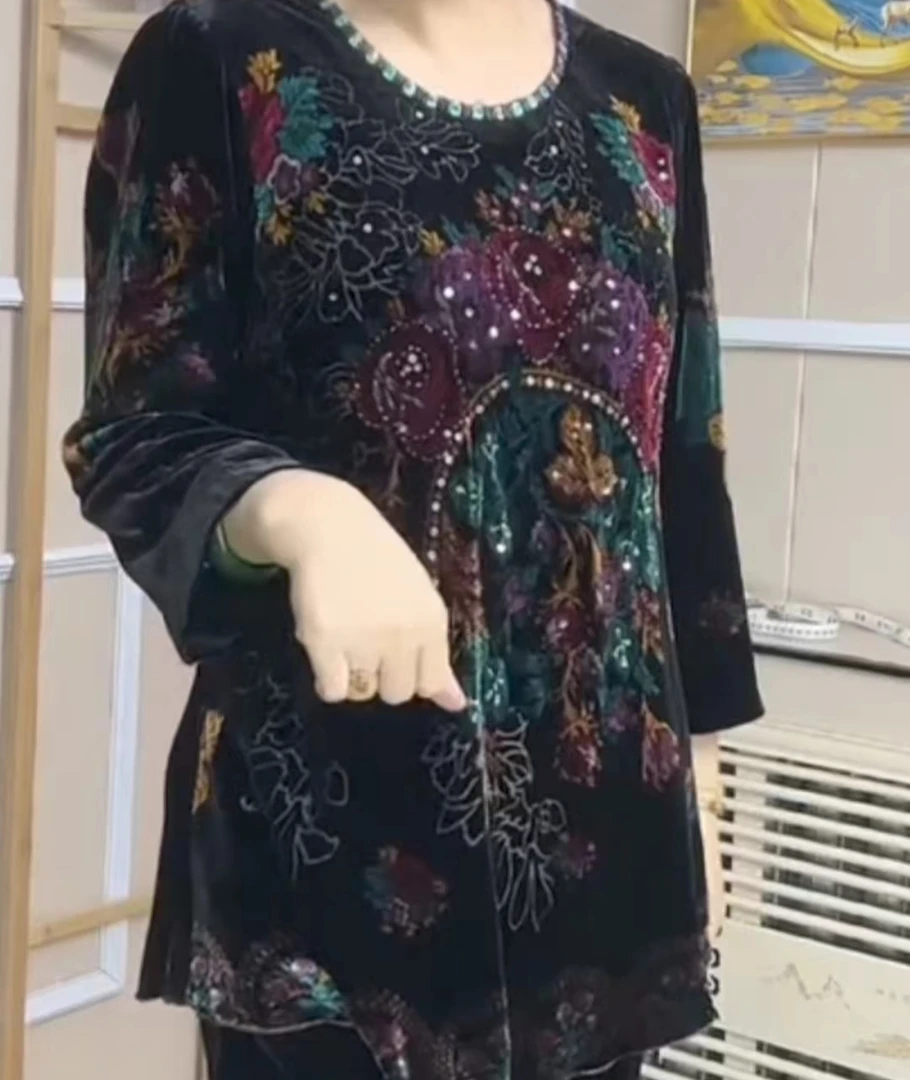 蚕丝圆领串珠斜裁显瘦妈妈装小衫