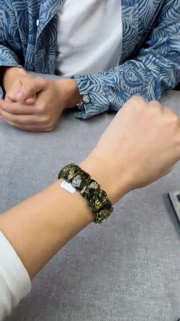 【闪购商品】琥珀手串未镶嵌129多样性