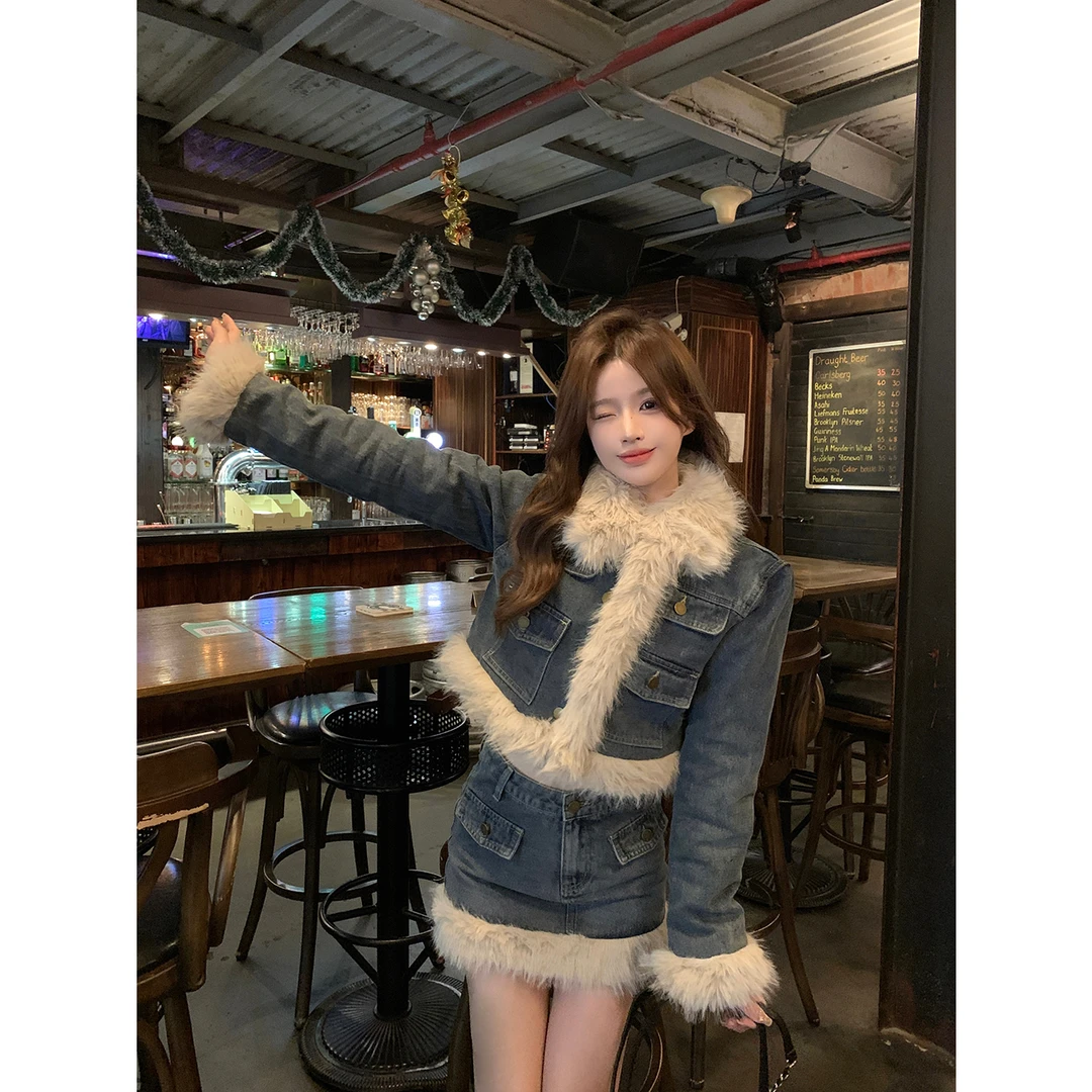 2024新款富家千金牛仔套装复古小个子毛绒短外套深冬两件套女