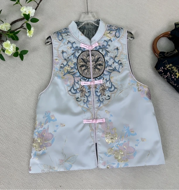 2023冬新款国风刺绣马甲买女加厚新中式重工刺绣马甲