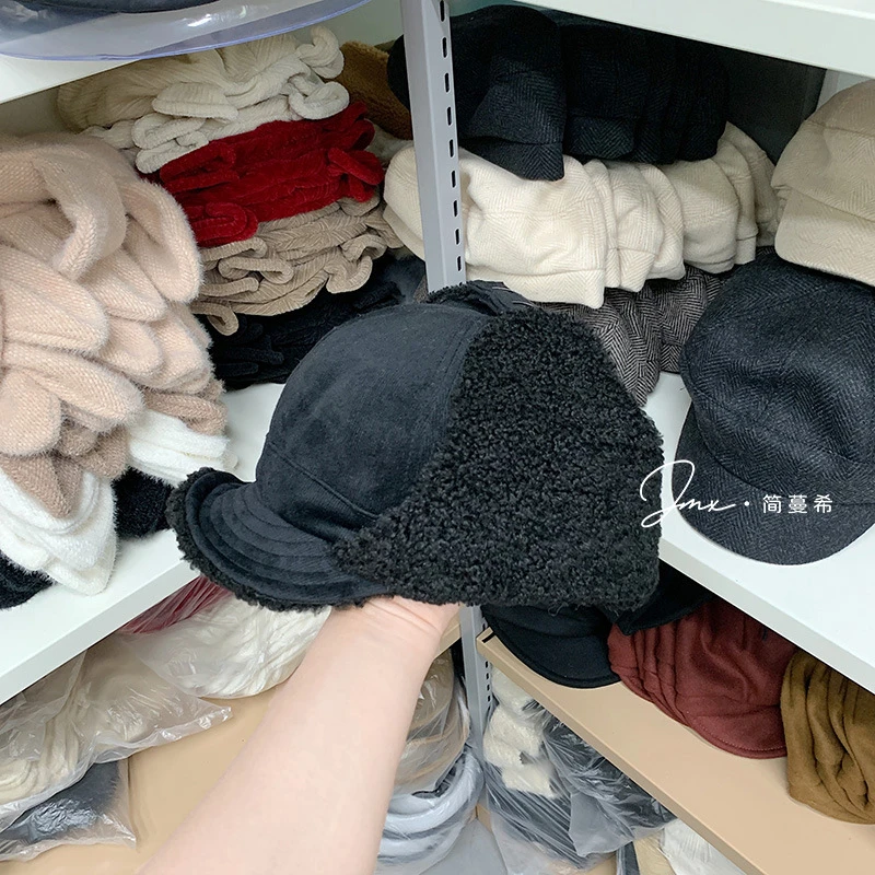 ins网红同款羊羔毛护耳雷锋帽秋冬保暖加厚韩国时尚圆顶飞行员帽