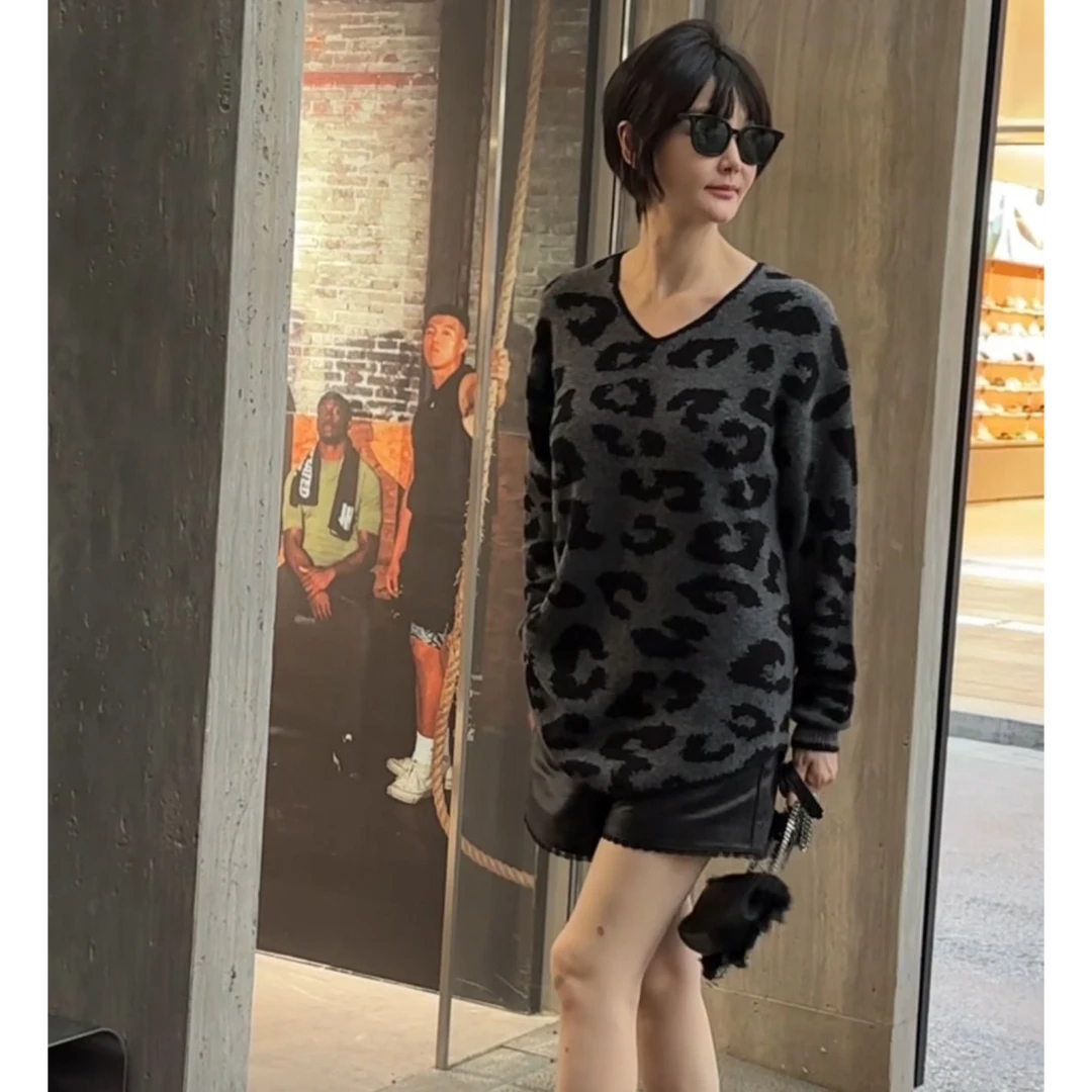 KOKO WANG羊毛混纺慵懒高级V领显瘦豹纹长袖针织衫 192924H03Z04