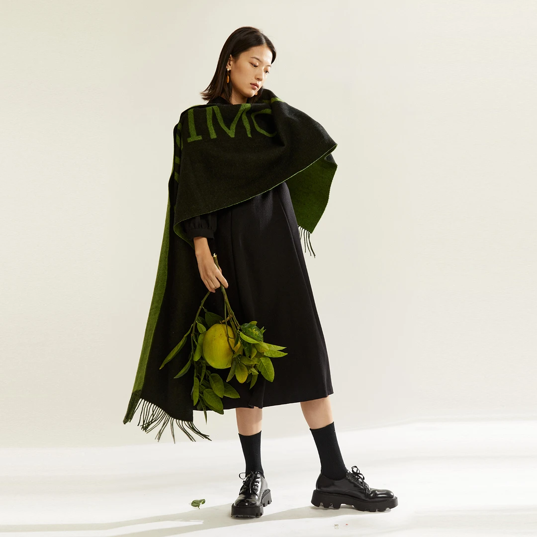 女装秋冬绵羊毛连衣裙显瘦气质休闲文艺女装中长款长袖连身裙