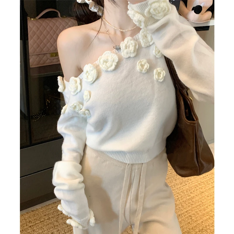法式立体花朵斜肩针织衫女秋冬设计感露肩纯欲别致修身百搭上衣