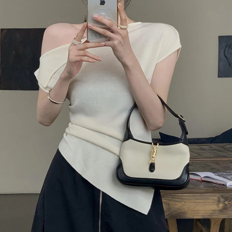 新款别致百搭绝美针织一字肩上衣斜领开叉不规则短袖夏季打底衫