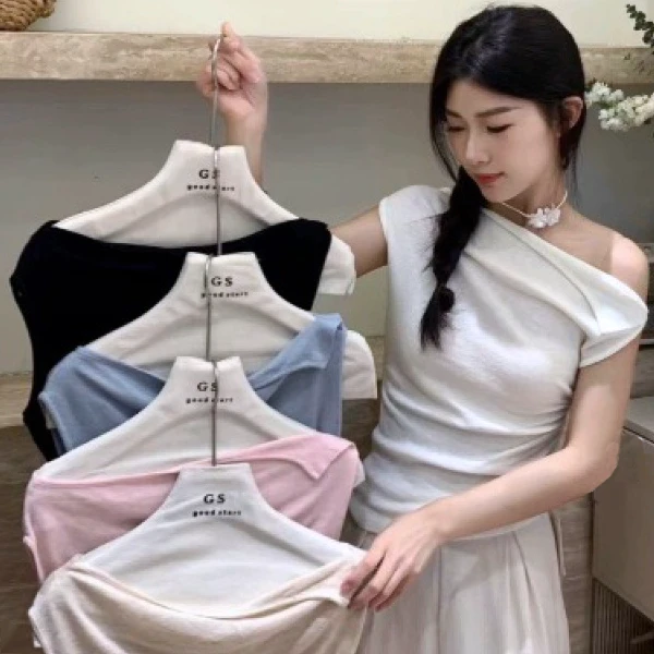 夏款2025年新款潮款一字领高级感女款单肩针织衫薄款修身短袖T恤