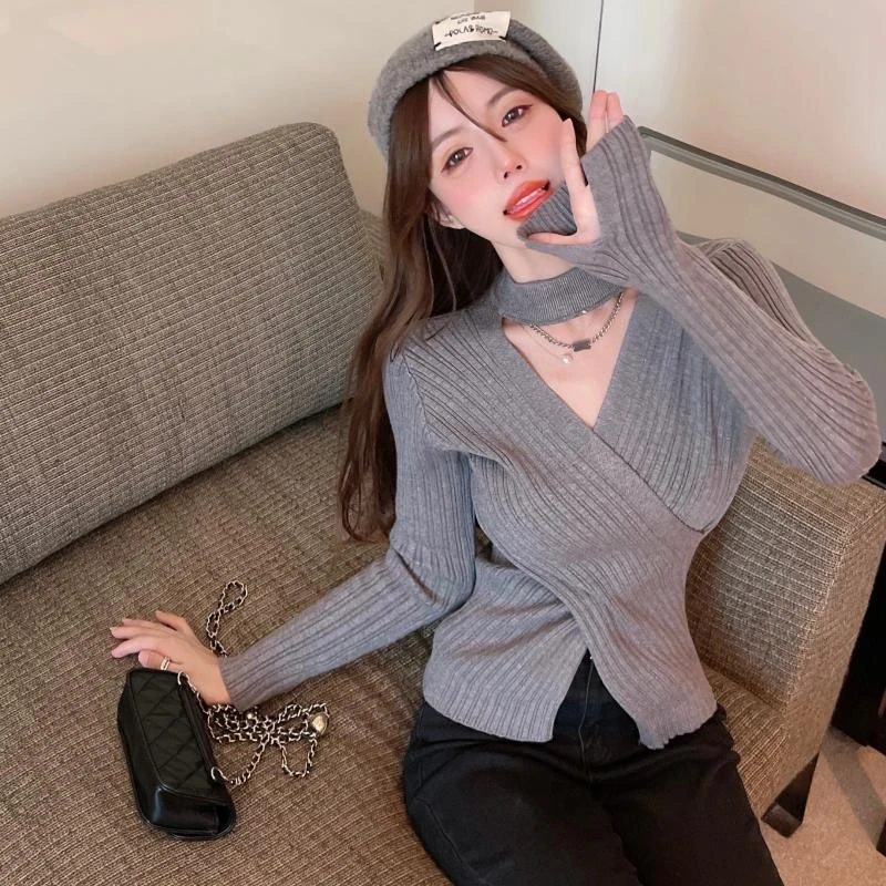 法式高级感挂脖V领交叉设计感针织衫女修身显瘦打底毛衣针织衫女