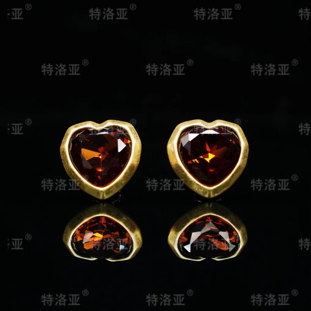 特洛亚 铜合金合成锆石耳饰 时尚百搭复古镶嵌简约经典精致W275