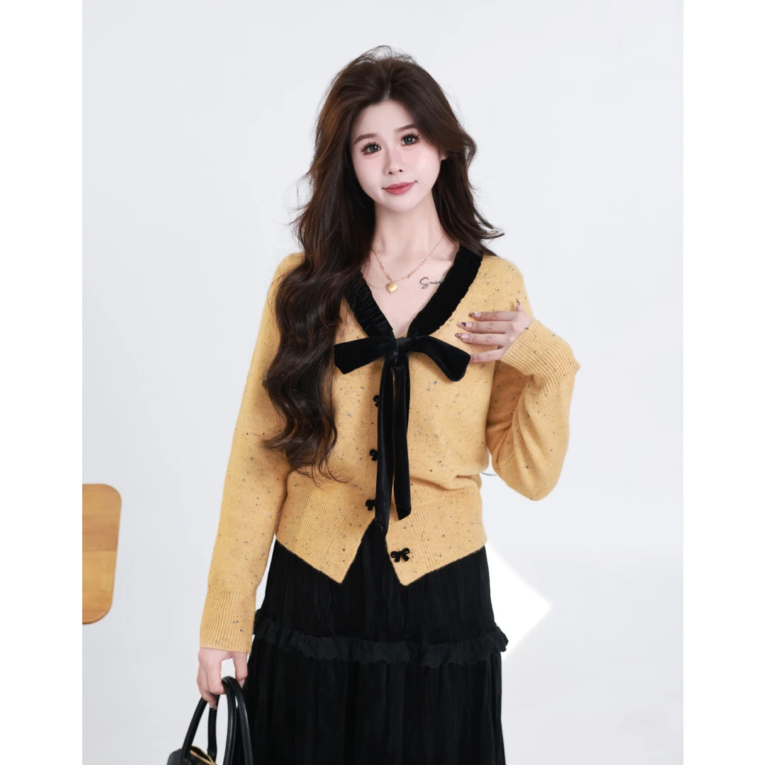 现货李潇洒 微胖大码秋冬丝绒蝴蝶结针织衫V领百搭短款毛衣