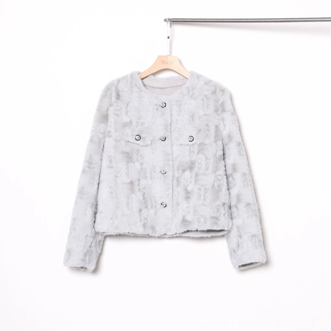 QC李潇洒【年会担当】微胖大码女秋冬气质毛绒小香风外套ZY23879