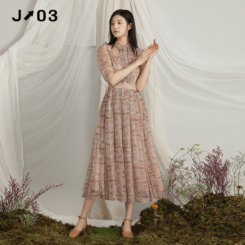J03女装 夏季新品连衣裙 时尚简约网纱印花收腰修身中长款