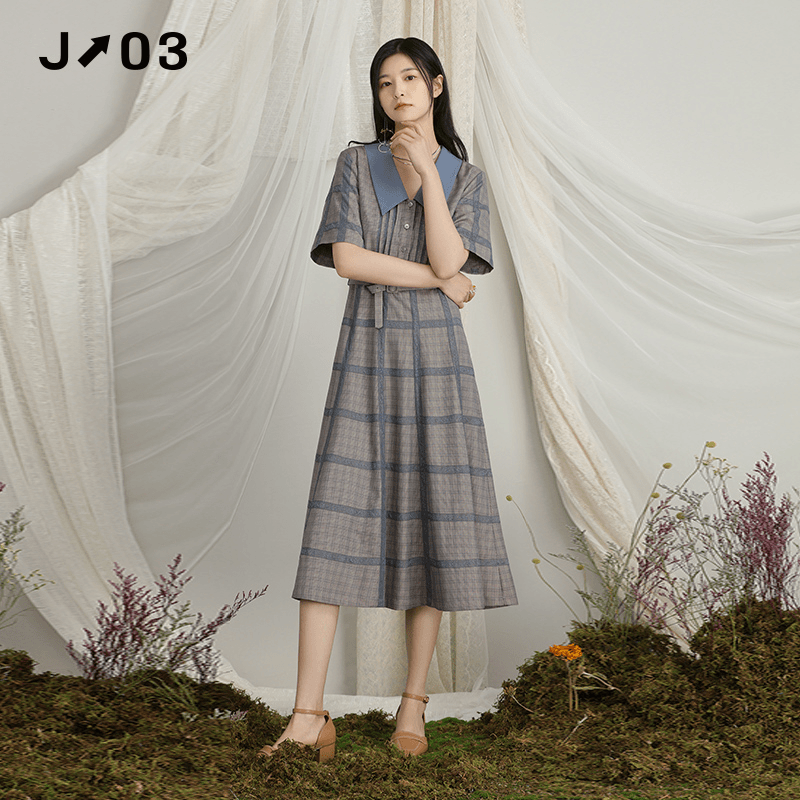 J03女装 夏季新品连衣裙 时尚翻领中长款复古收腰千鸟格短袖