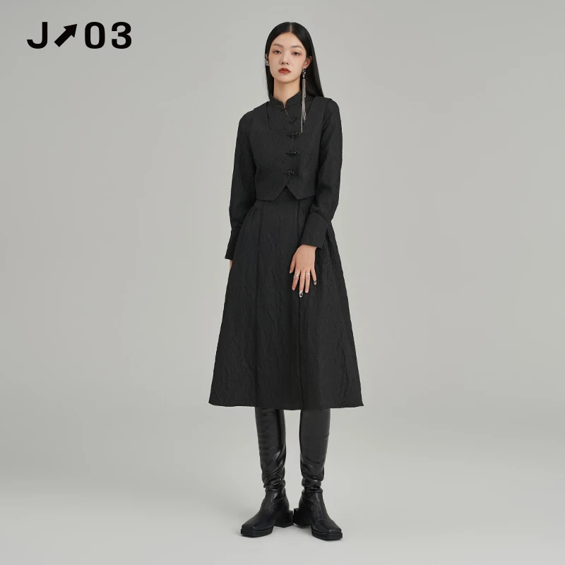 J03女装 秋冬新款时尚简约黑色上衣半身裙两件套