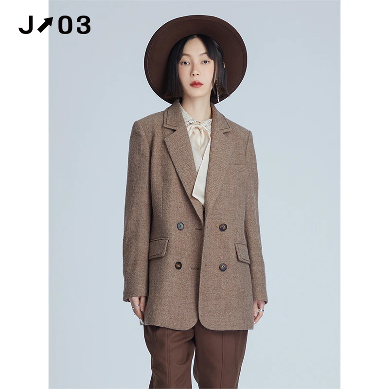 J03女装 秋季新款外套 时尚设计感卡其色西装