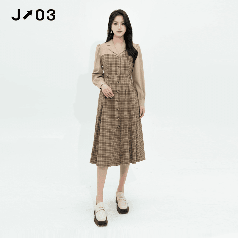J03简约女装 春夏新款复古格纹拼接纯色翻领泡泡袖收腰连衣裙