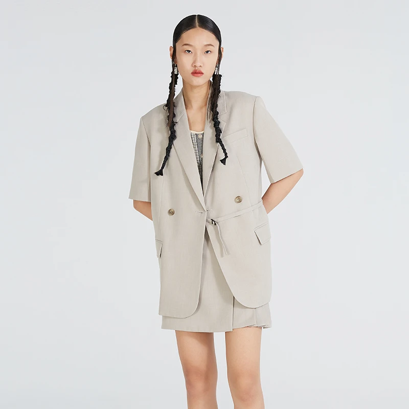 J03女装 春季新款西装 时尚气质设计感浅灰色休闲中袖外套
