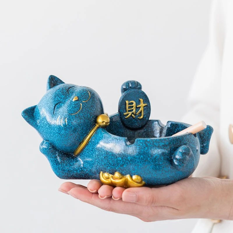 新品创意招财猫烟灰缸个性潮流办公桌家用客厅防飞灰客厅茶几摆件