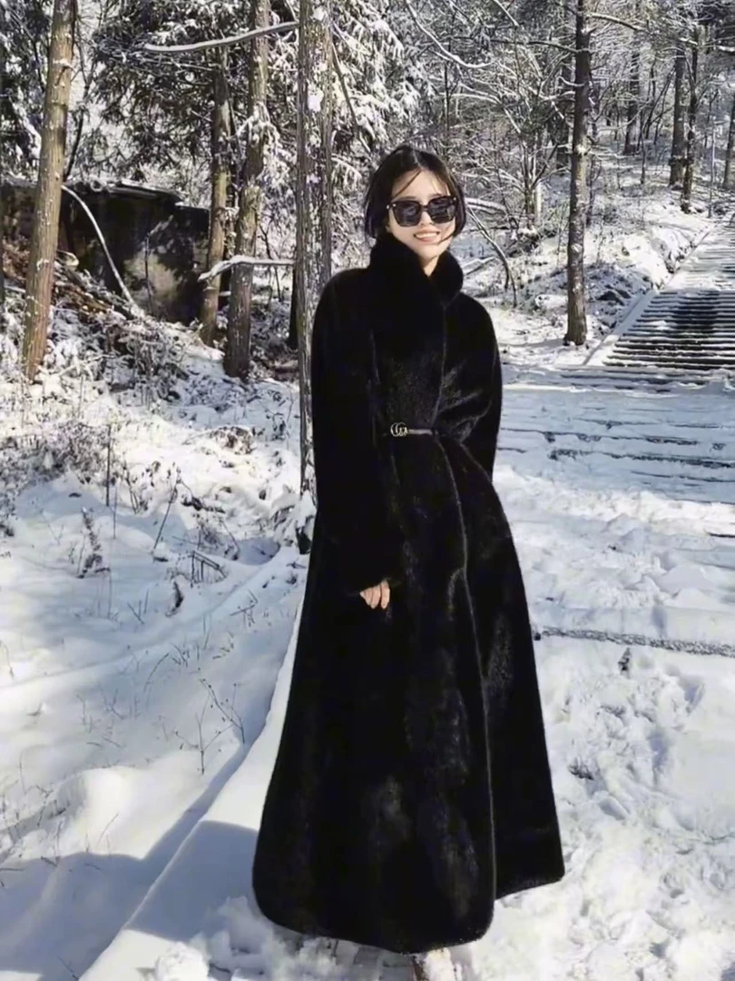 2024新款超长pu保暖外套 欧美风外套