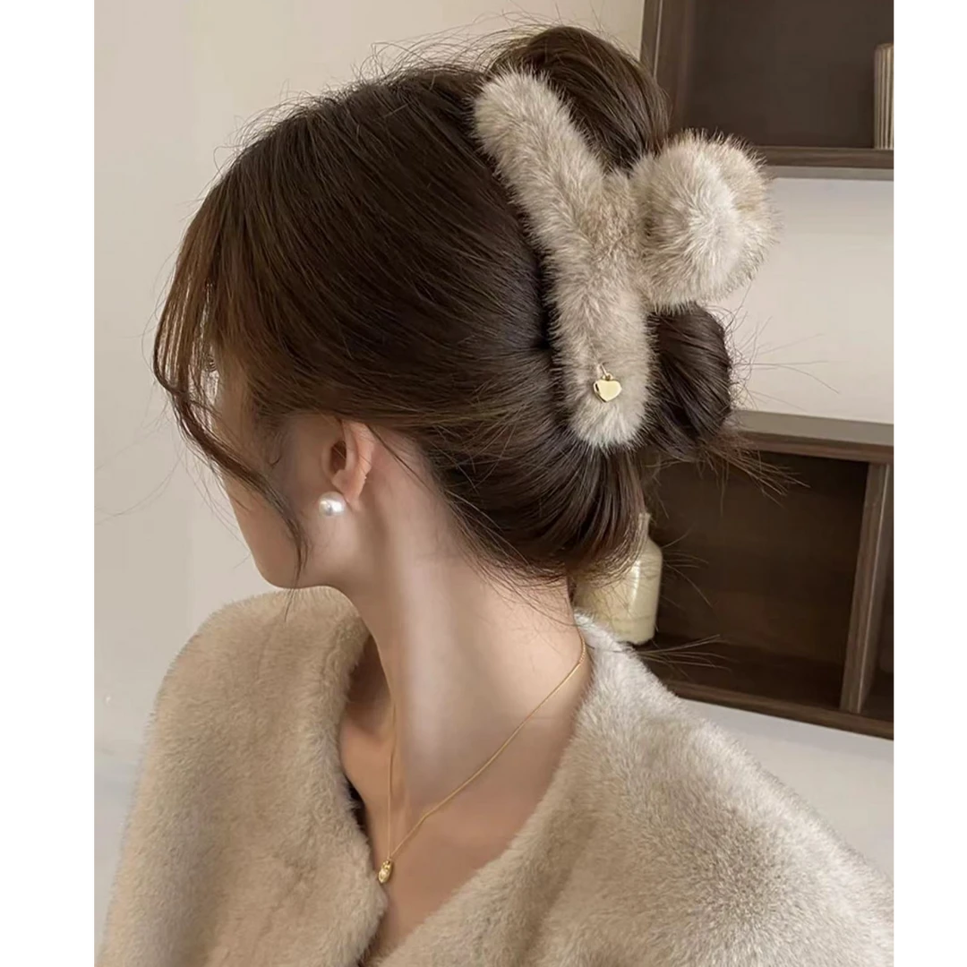 毛毛发夹女后脑勺毛绒抓夹大夹子头饰鲨鱼夹发饰简约时尚扎头发